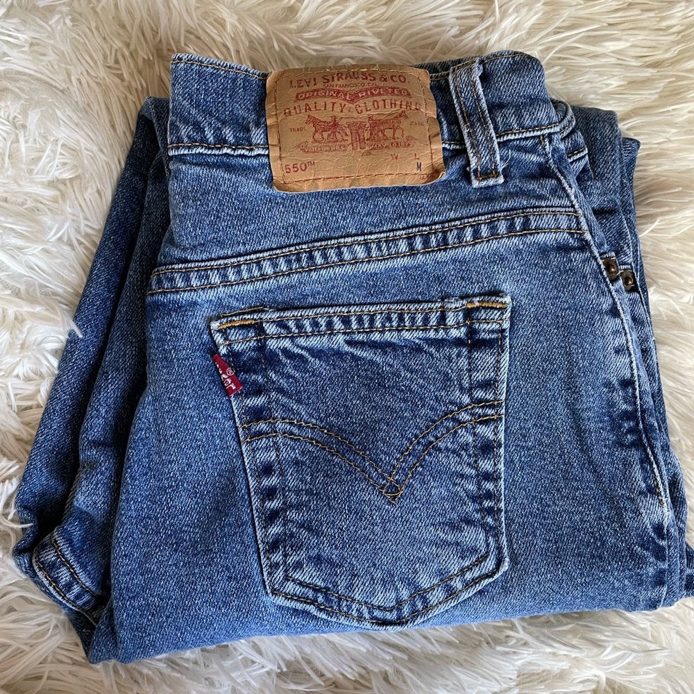 Vintage Levi’s 550 Relaxed Fit Tapered Leg Size 8 Petite Medium